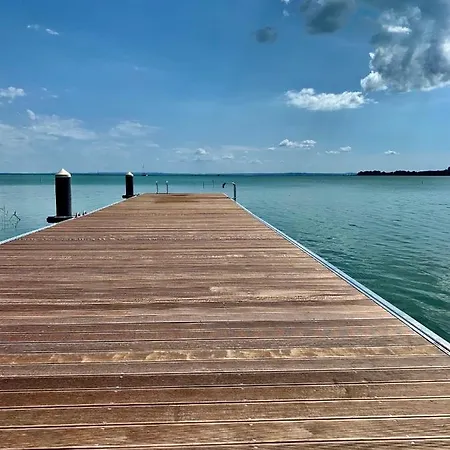 Fűzliget Ezüstnyár Apartman Balatonfůzfő