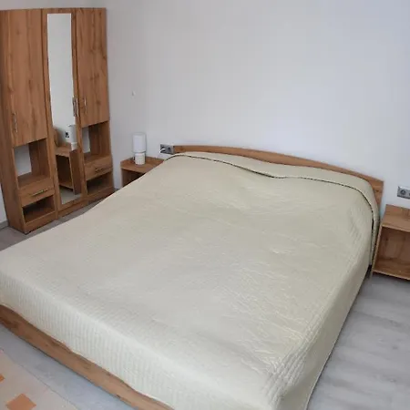 Fűzliget Ezüstnyár