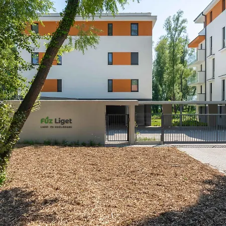 Fűzliget Ezüstnyár *
